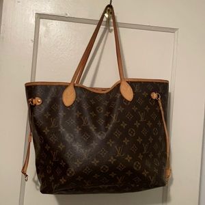 Louis Vuitton MM handbag